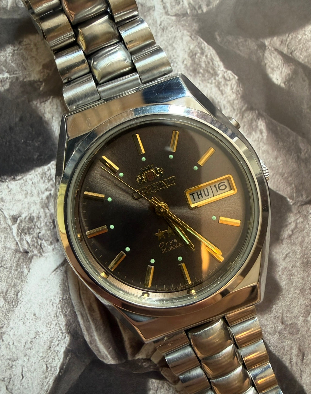 Orient Three Star | 469WA1-71CA | Chocolate Sunburst Dial | Circa 1980s