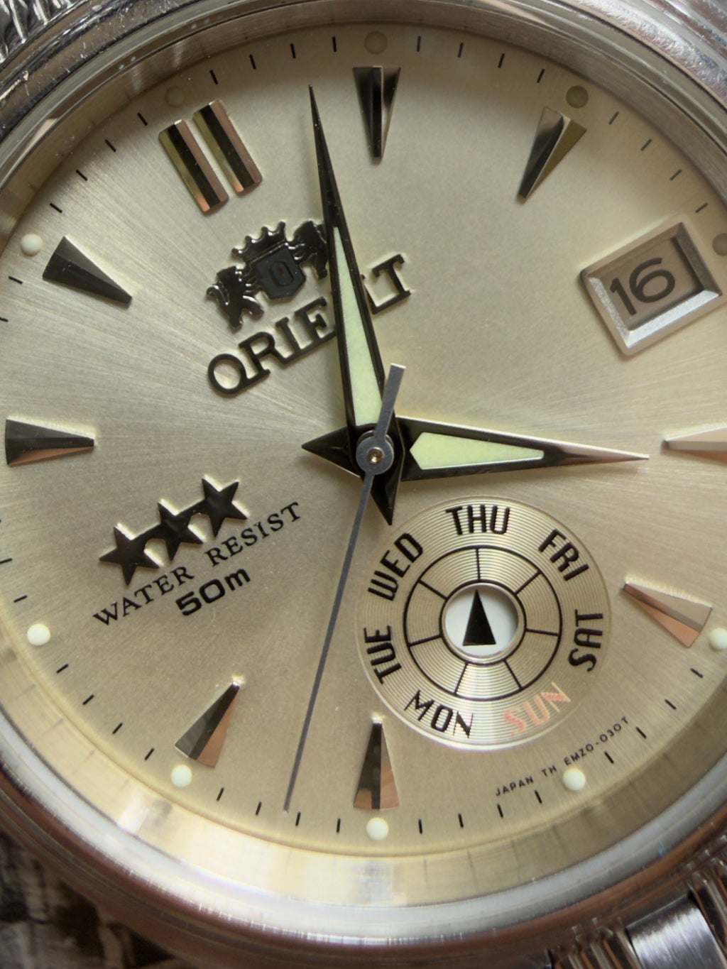 Orient 3 Star EMJ43-00 | Cream Sunburst Dial | Pointer Day Display | Automatic | 1997