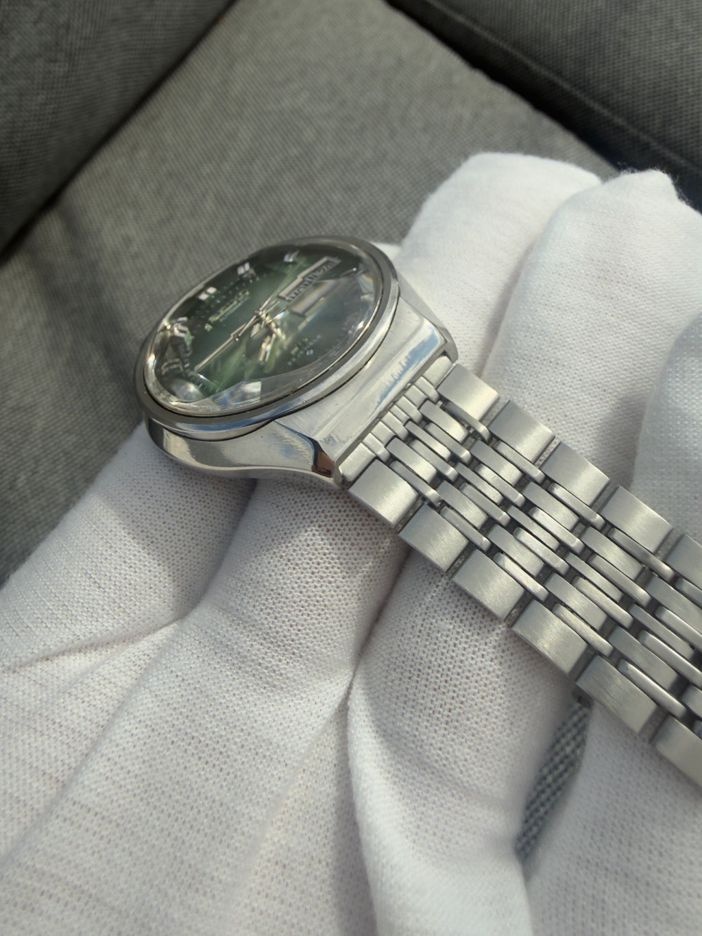 Seiko Lord Matic | 23 Jewels Automatic 5606-7320 | Green Sunburst Dial | 1973